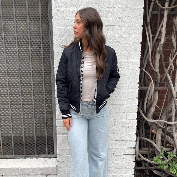 BCBGeneration Reversible quilted Black & white bomber jacket Size small - Picture 3 of 7